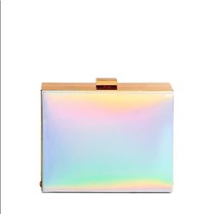 Iridescent clutch